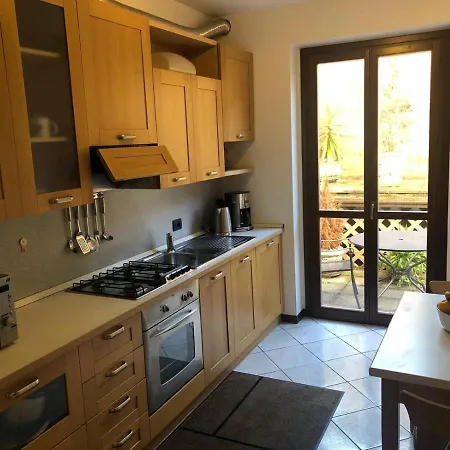 Appartement Farfalla 2 *